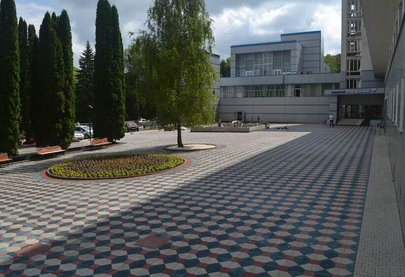 בית מלון כפרי Sanatoriy Rodnik