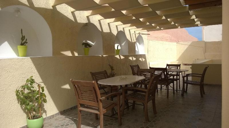 هتل Anemomilos Suites