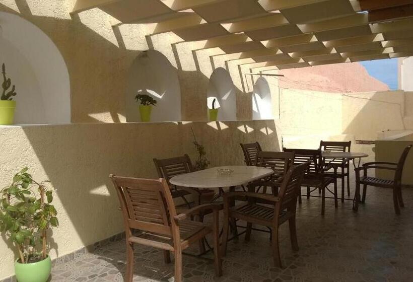 هتل Anemomilos Suites