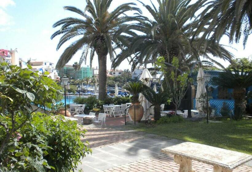 فندق Arathena Rocks