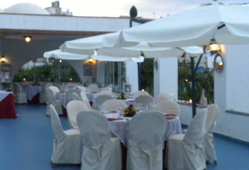 فندق Arathena Rocks