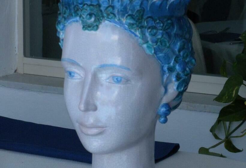 فندق Arathena Rocks