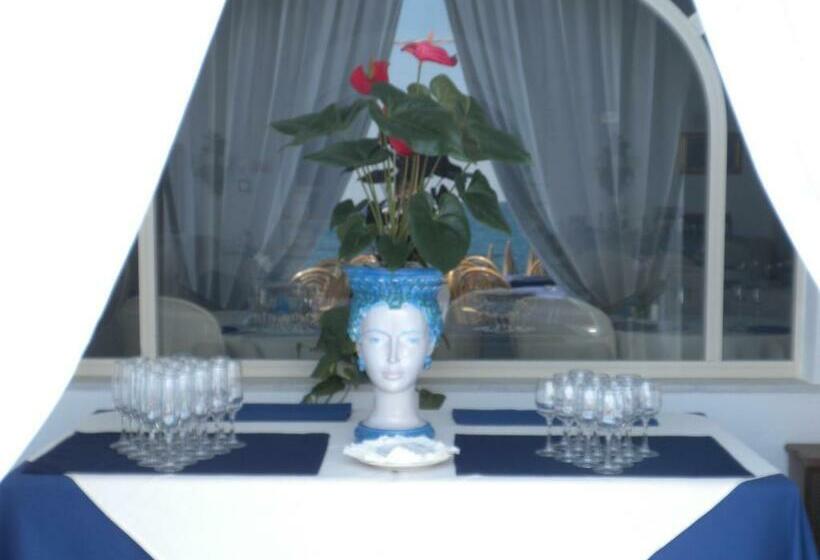 فندق Arathena Rocks