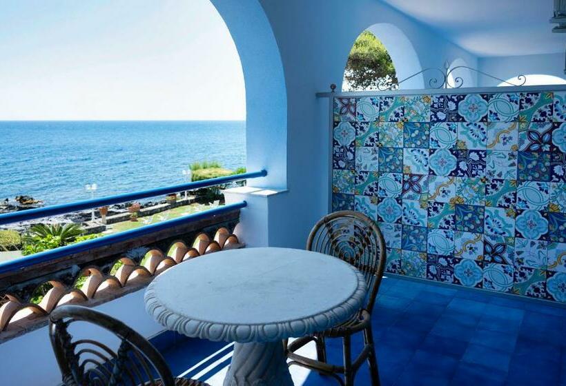 فندق Arathena Rocks