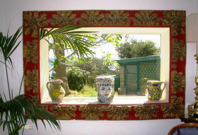 فندق Arathena Rocks