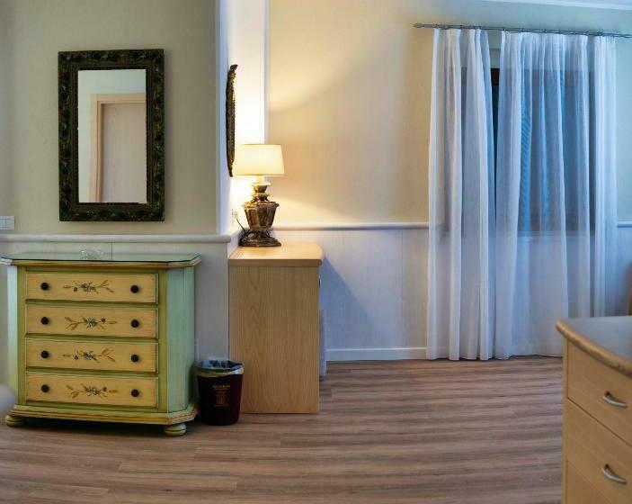 فندق Arathena Rocks