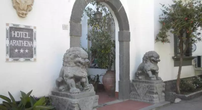 Отель Arathena Rocks