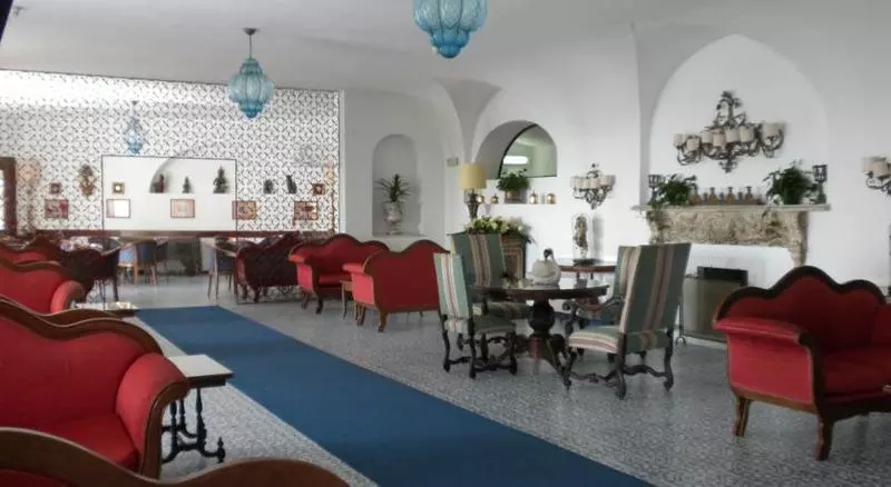 Отель Arathena Rocks