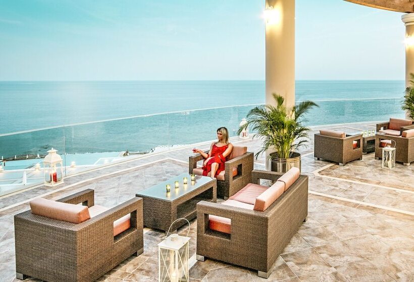 Отель Atrium Prestige Thalasso Spa Resort & Villas