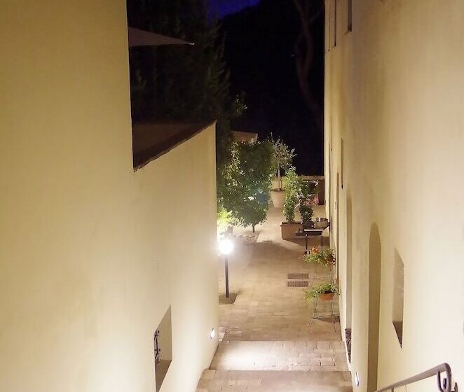 Отель Borgo Dolciano