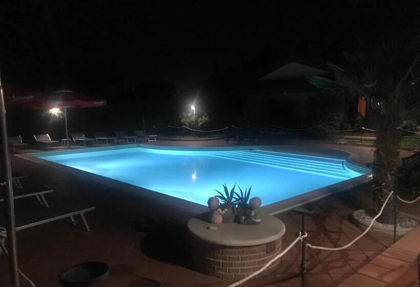 فندق Duca Della Corgna