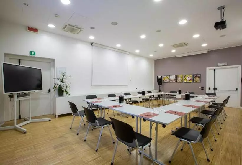 Euro Hotel Residence