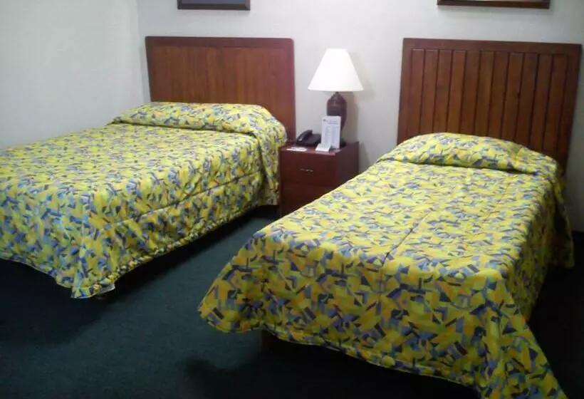 هتل Fiesta Versalles