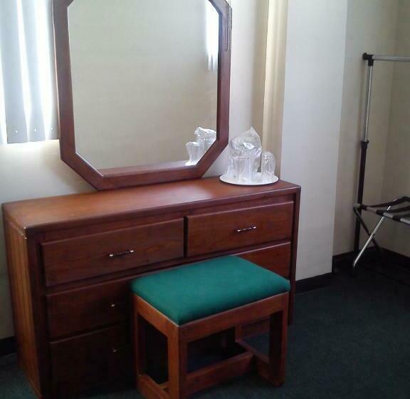 فندق Fiesta Versalles