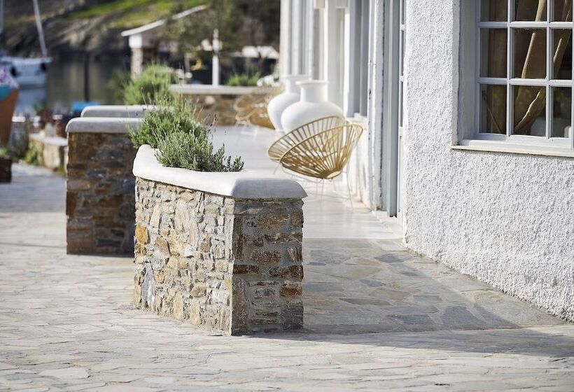 בית מלון כפרי Kythnos Bay