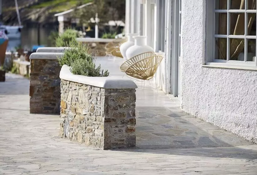 酒店 Kythnos Bay