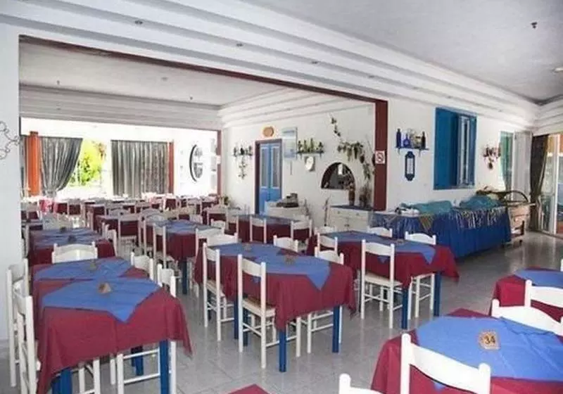 호텔 Marebello Beach Resort