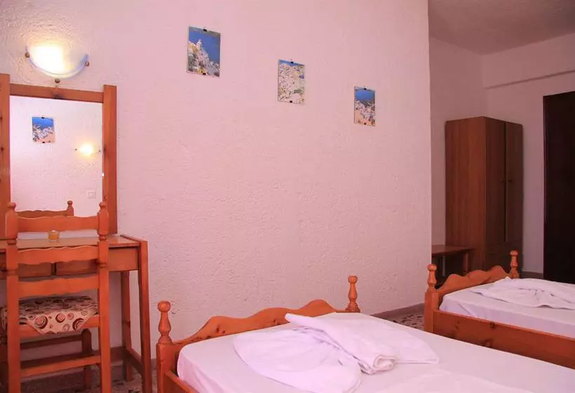 ホテル Santa Irini