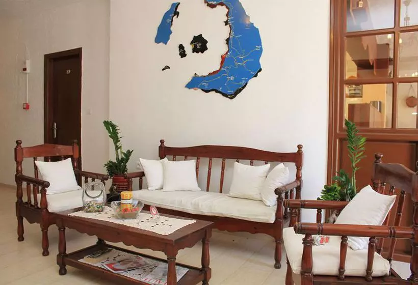 ホテル Santa Irini