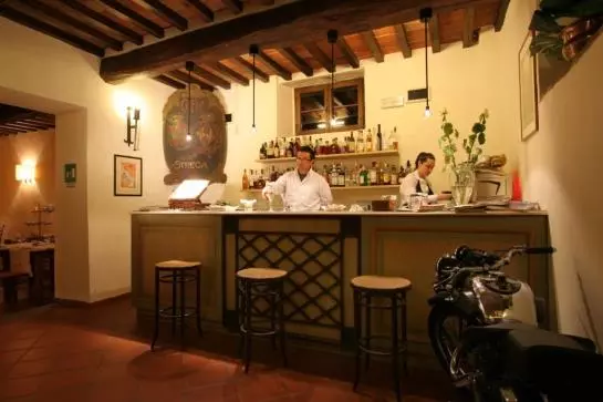 Отель Relais Torre Santa Flora