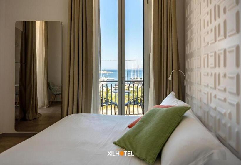فندق Xil