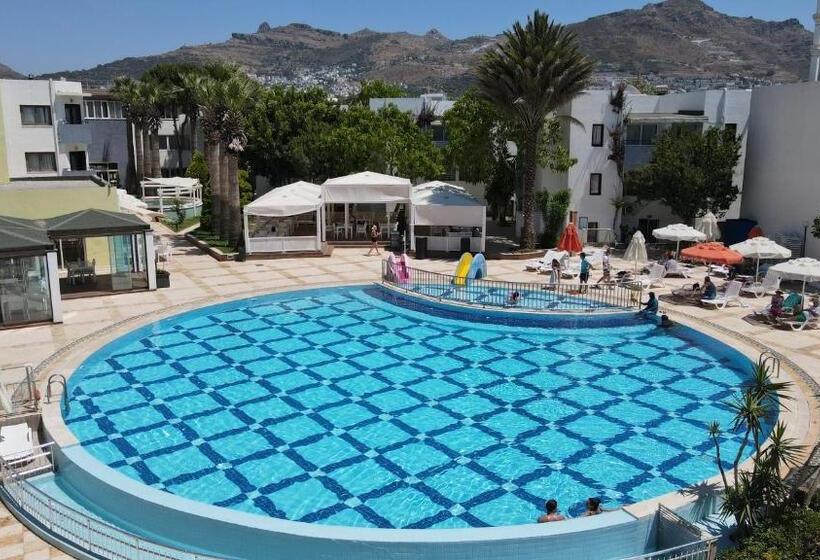 Yelken Mandalinci Spa & Wellness Hotel   All Inclusive