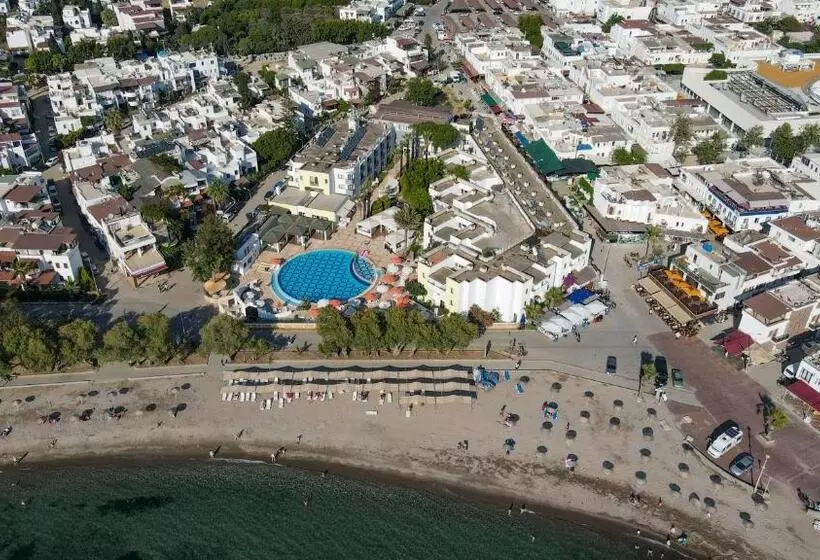 Yelken Mandalinci Spa & Wellness Hotel   All Inclusive