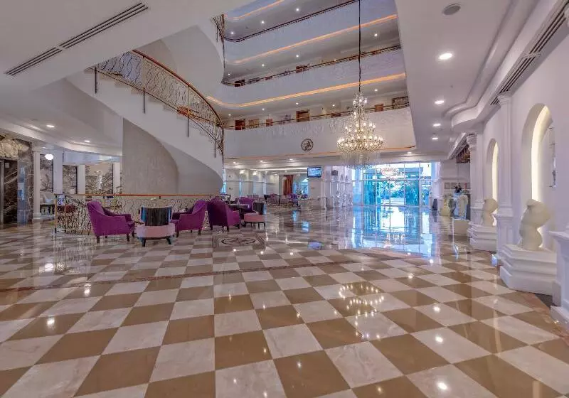Roma Beach Resort & Spa