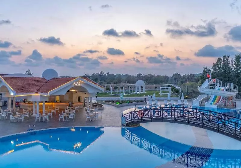 Roma Beach Resort & Spa