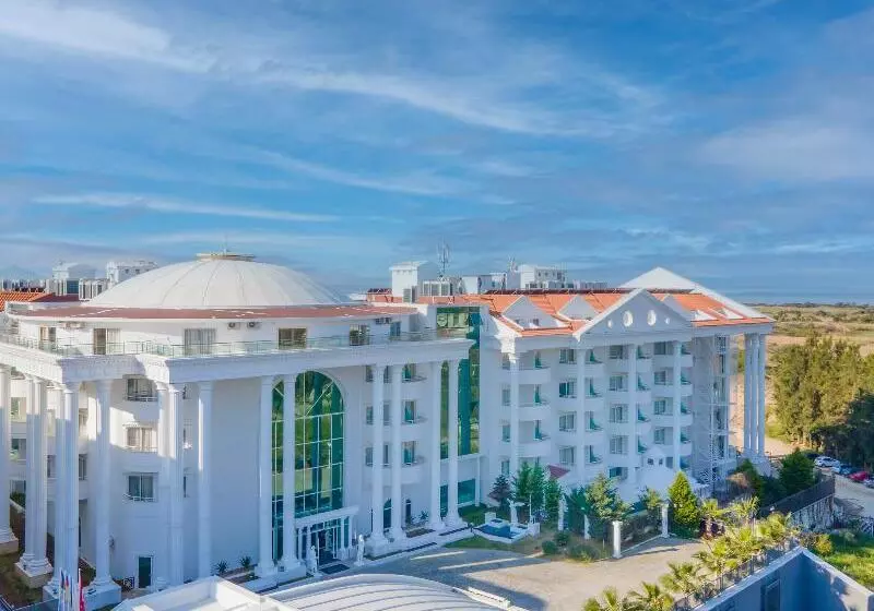 Roma Beach Resort & Spa