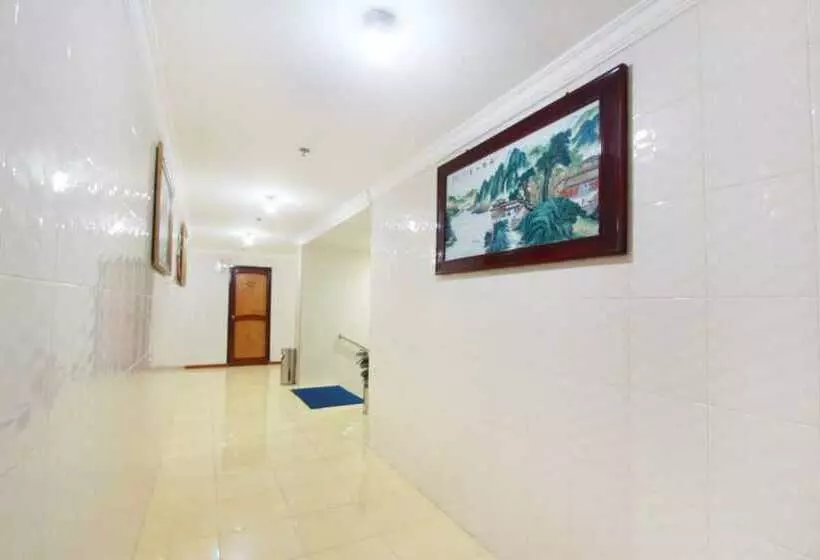 ホテル Rezeki Batam