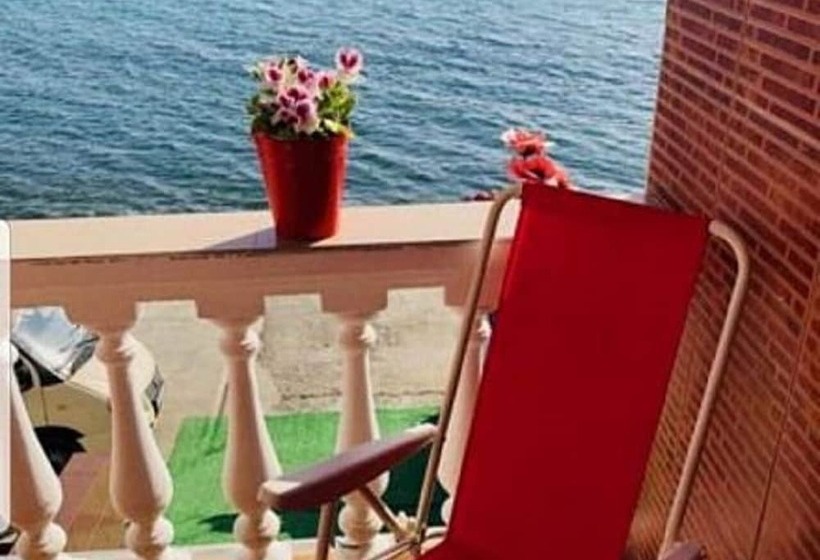 هتل Sea Outside Window