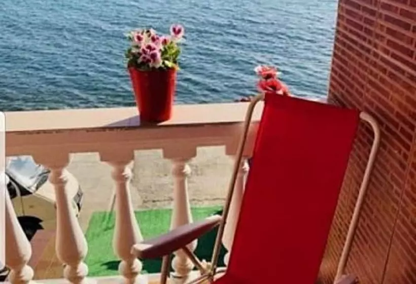 هتل Sea Outside Window