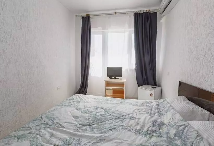 هتل Sea Outside Window