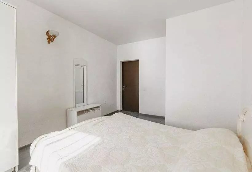 هتل Sea Outside Window