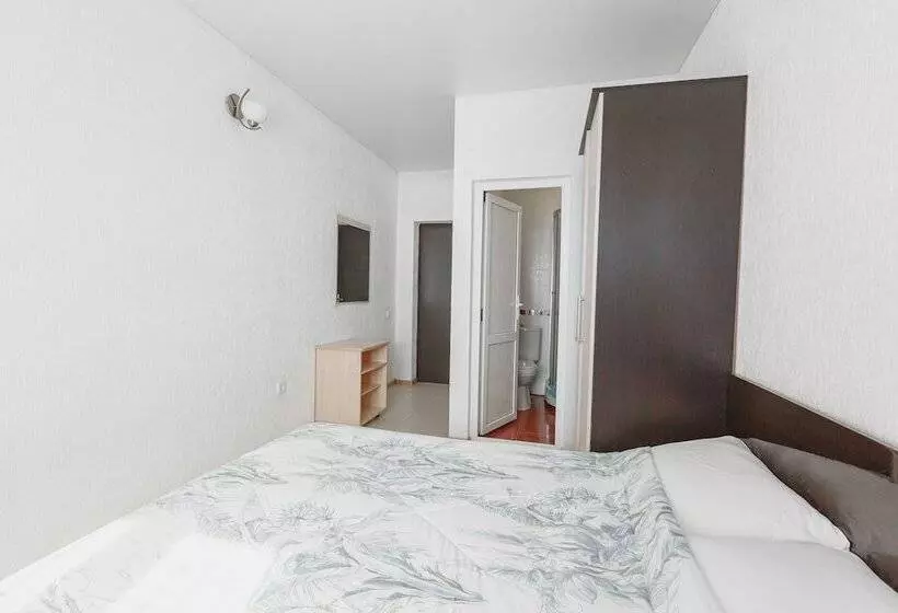 هتل Sea Outside Window