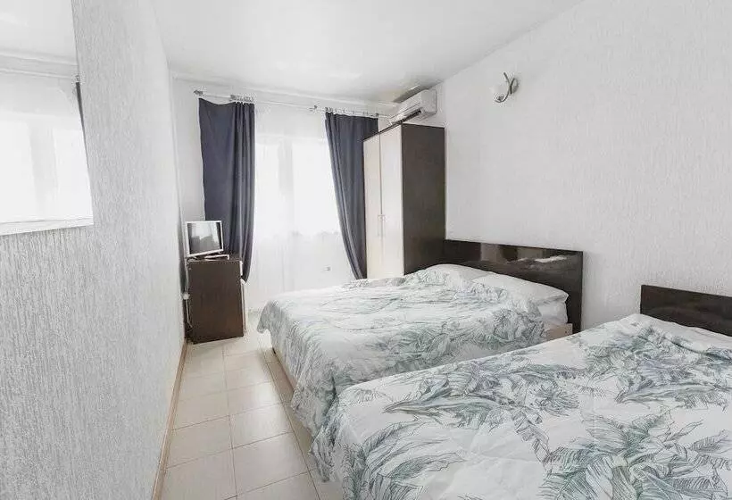 هتل Sea Outside Window