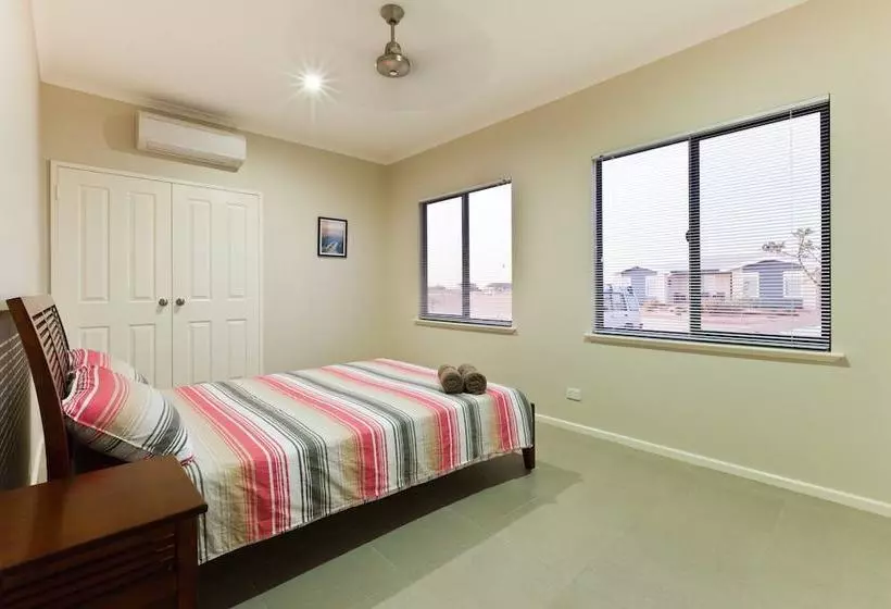 3 Kestrel Place