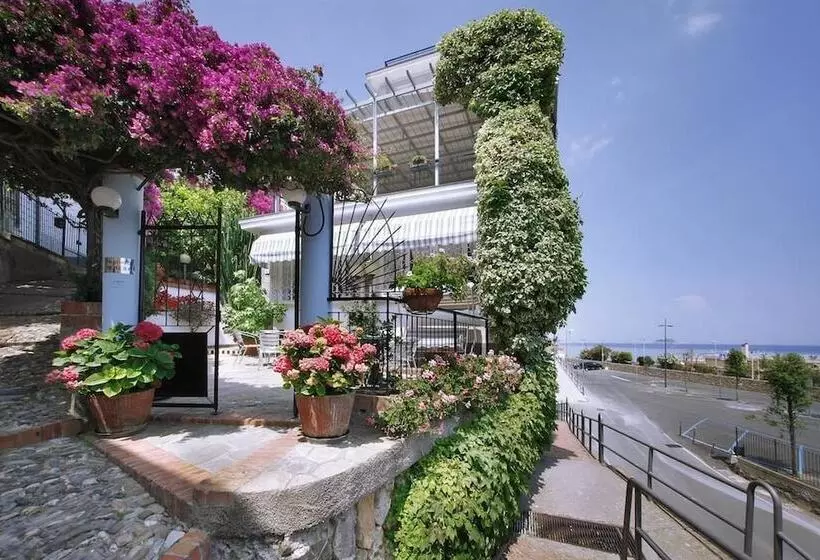 ホテル Albergo Teresa