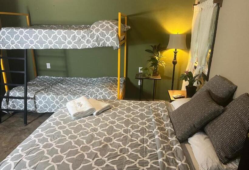 پانسیون Hokhmah Heart