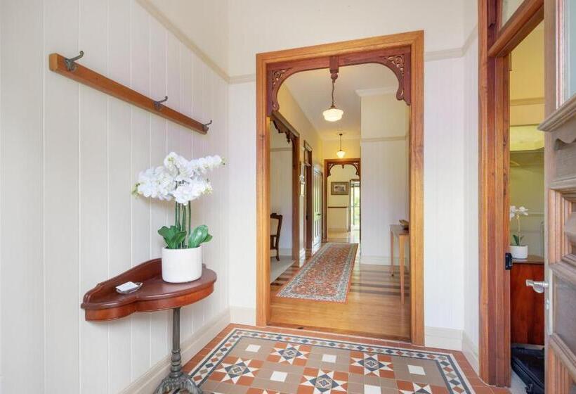 펜션 The Guesthouse Maleny