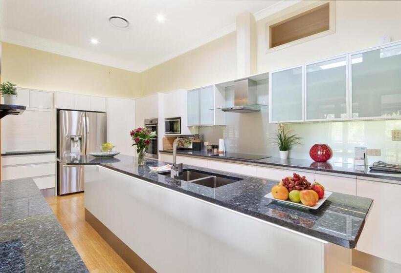 펜션 The Guesthouse Maleny