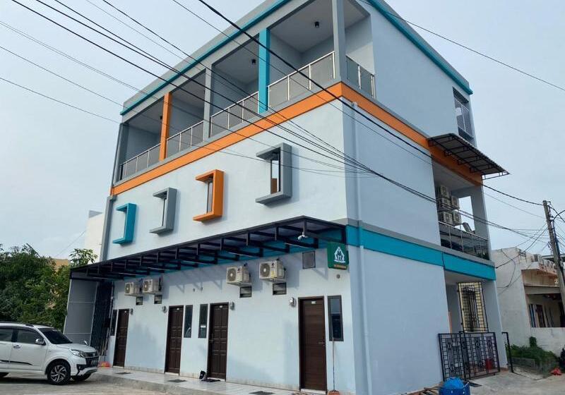 ホテル Oyo 90527 Homestay 81 Baloi  A