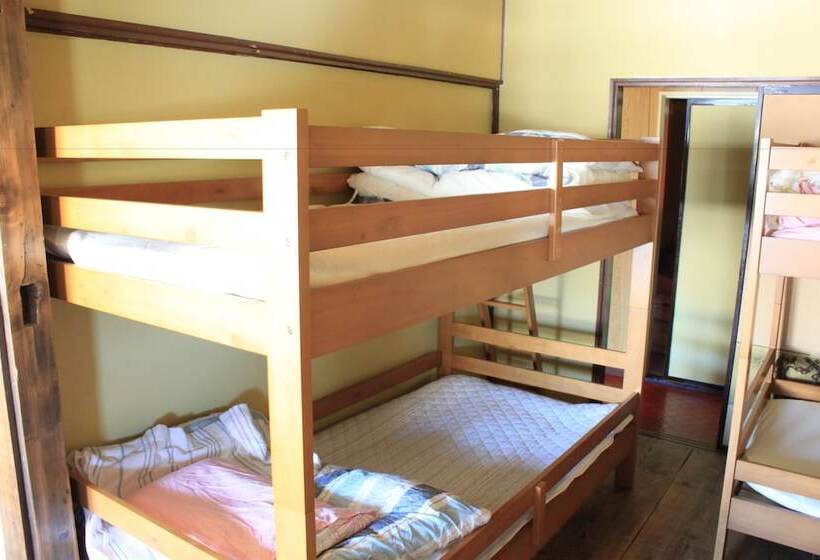 Pensione First Track Inn