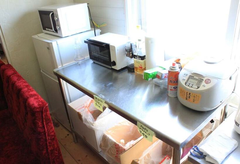 Pensione First Track Inn