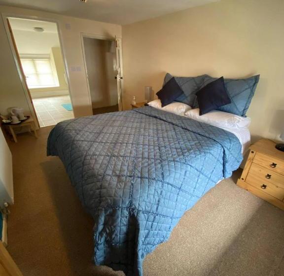 호텔 Old New Inn, Llanfyllin