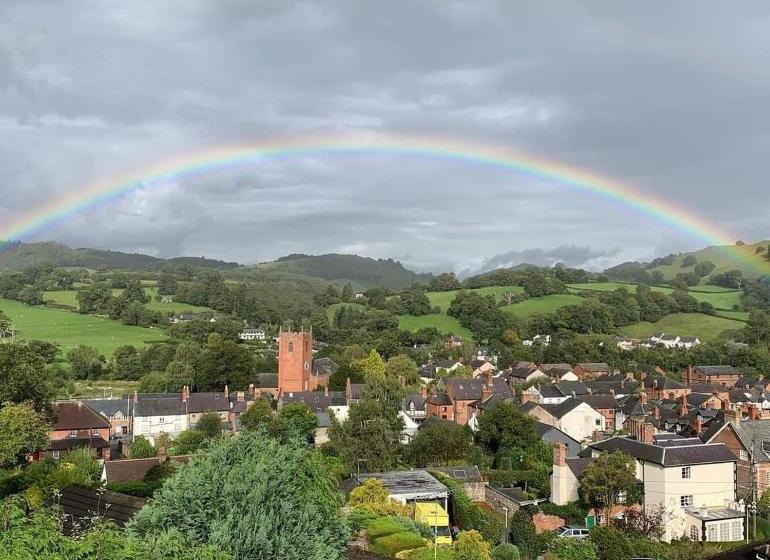 호텔 Old New Inn, Llanfyllin