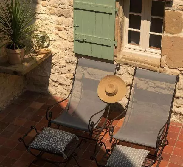 ペンション La Fugue Chambres D Hôtes De Charme , Demeure Historique,piscine,jardin Proche Uzes Nimes Ales