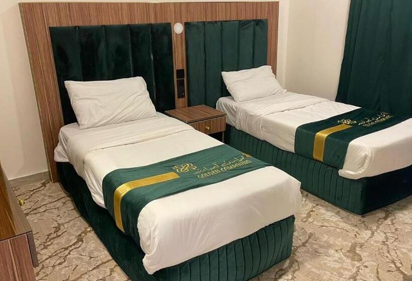 قولدن كمباوند