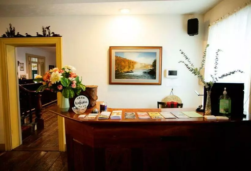 Baneberry Meadows B&b